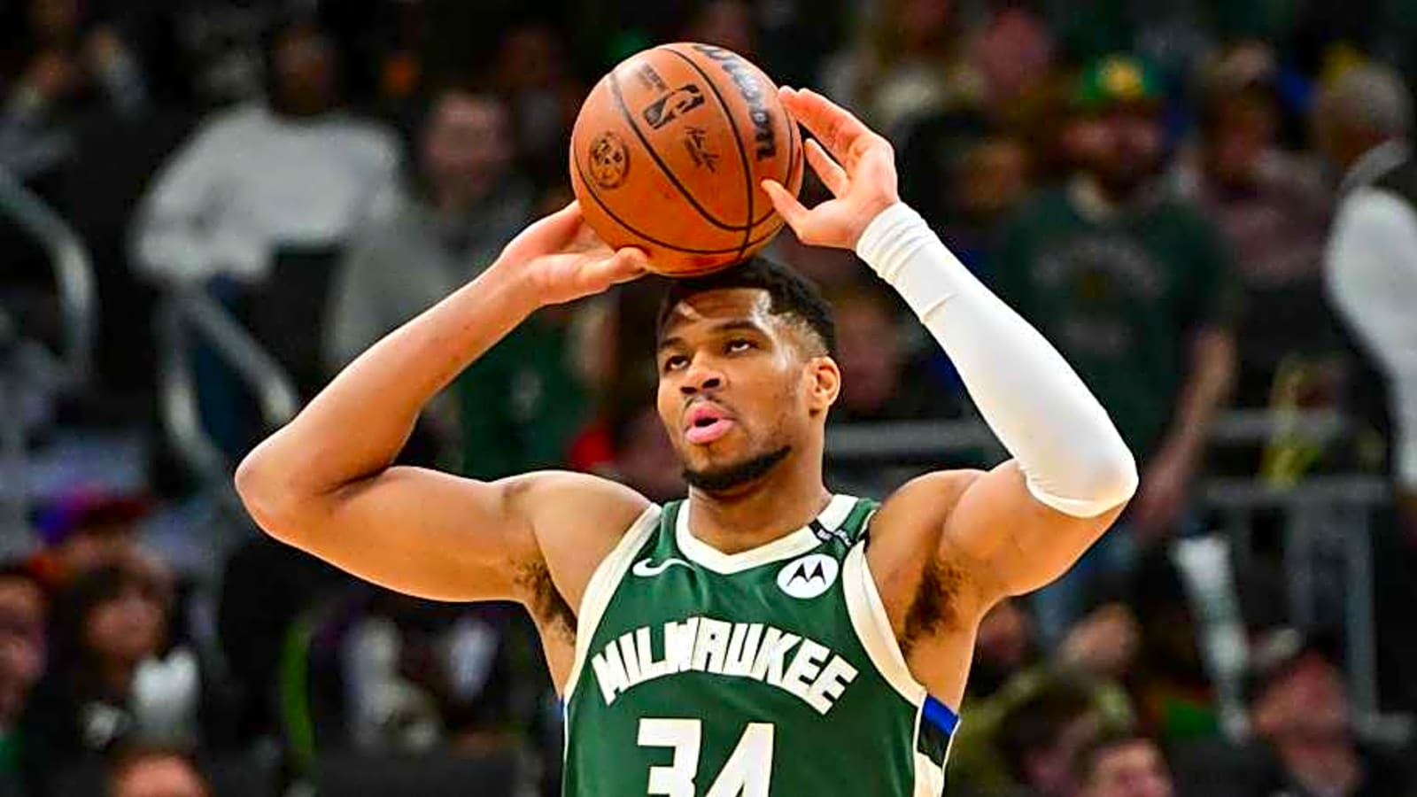 New Report on Giannis Antetokounmpo&#39;s Future Amid Spurs Rumors