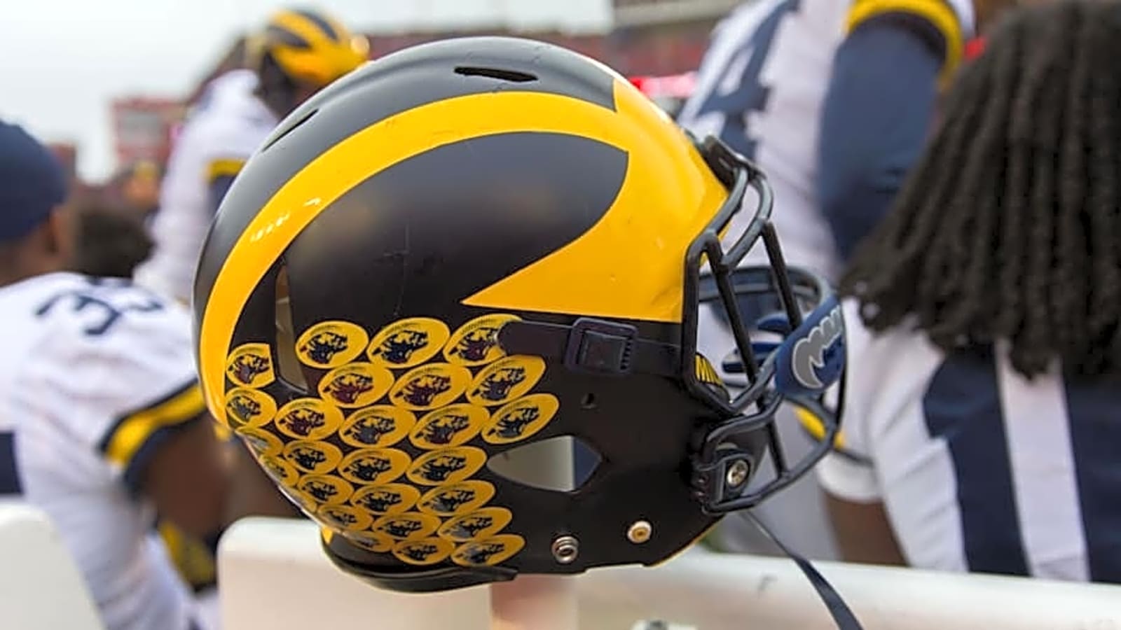 Former Michigan football veteran defensive player announces a pair of transfer portal visits