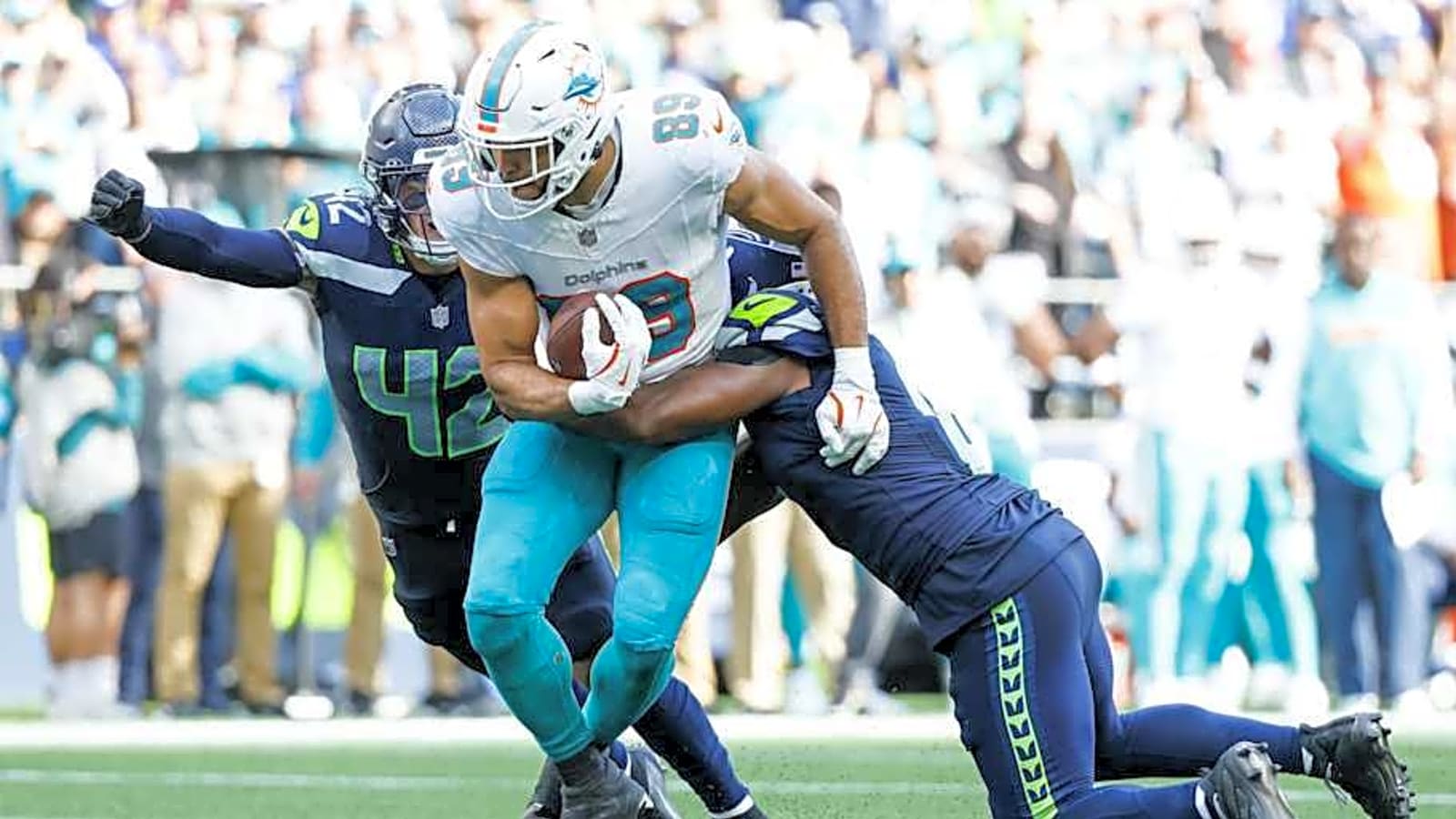 Seahawks should hit up Dolphins for help at their biggest position of need