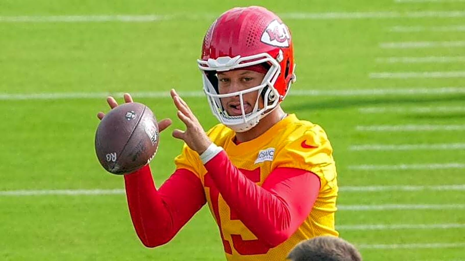 Chiefs Unveil Jersey Patch for Regular Season