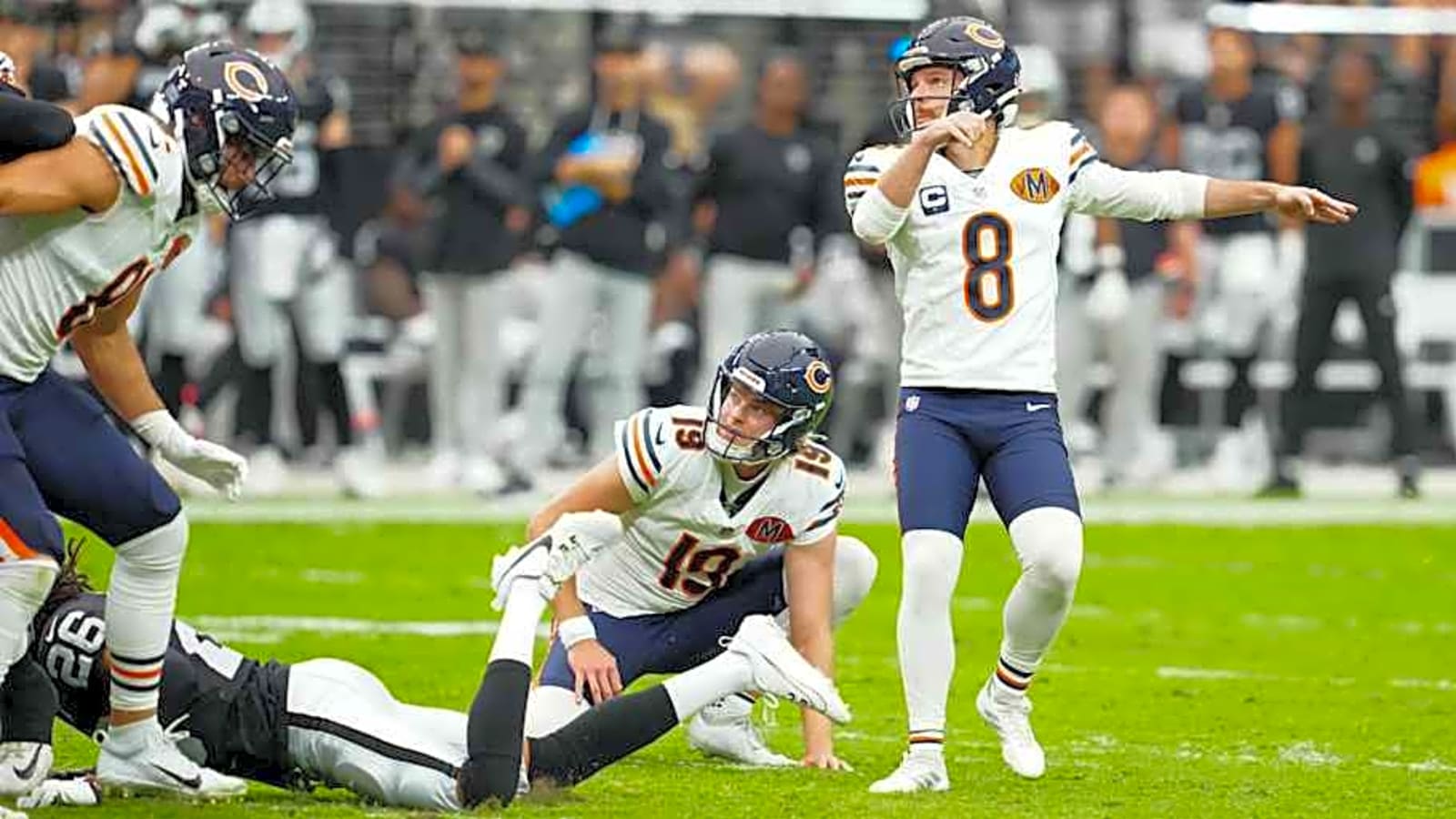 Chicago Bears keep watchful eye on injury to kicker Cairo Santos