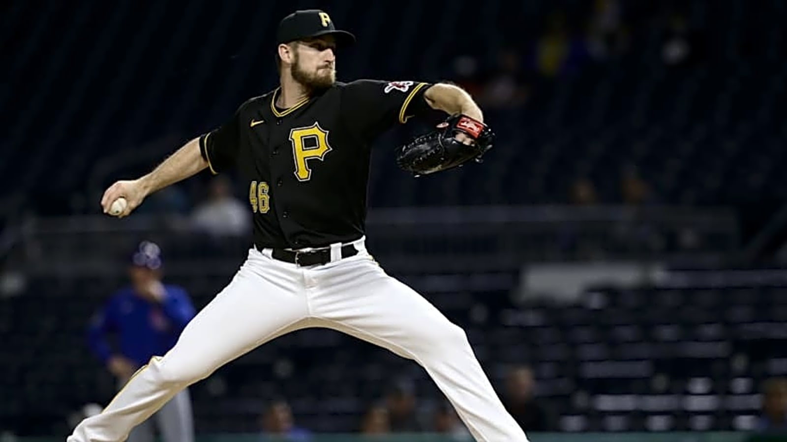 Dodgers Sign Former Pirates Pitcher