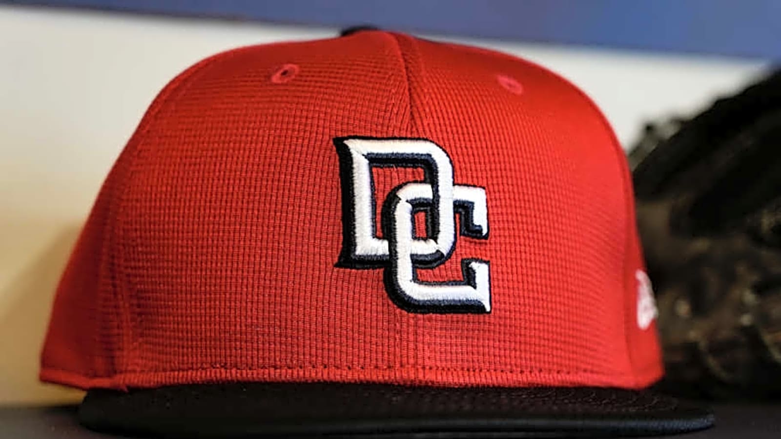 Nationals Sign 8-Year MLB Veteran After Mariners Release