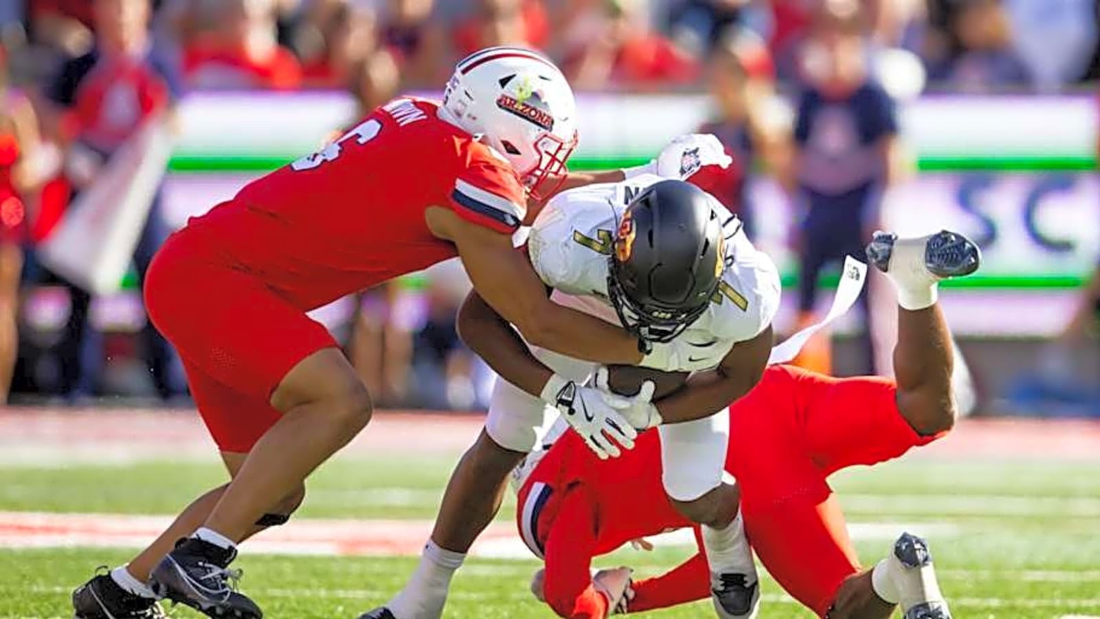 Arizona Linebacker Taye Brown Ready for Larger Role