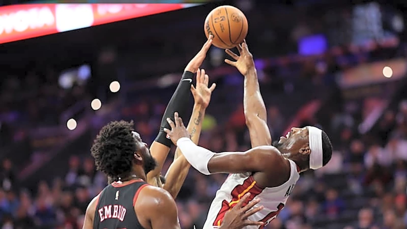 Heat fall to 76ers as Powell exits, Bam fades, Herro misses