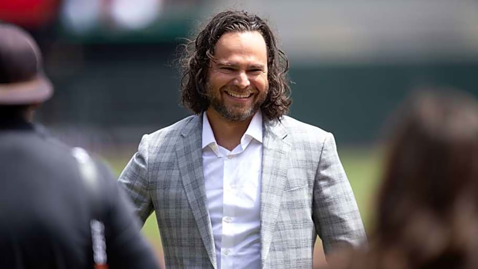 San Francisco Giants Honor Retired Franchise Legend with Pre-Game Ceremony
