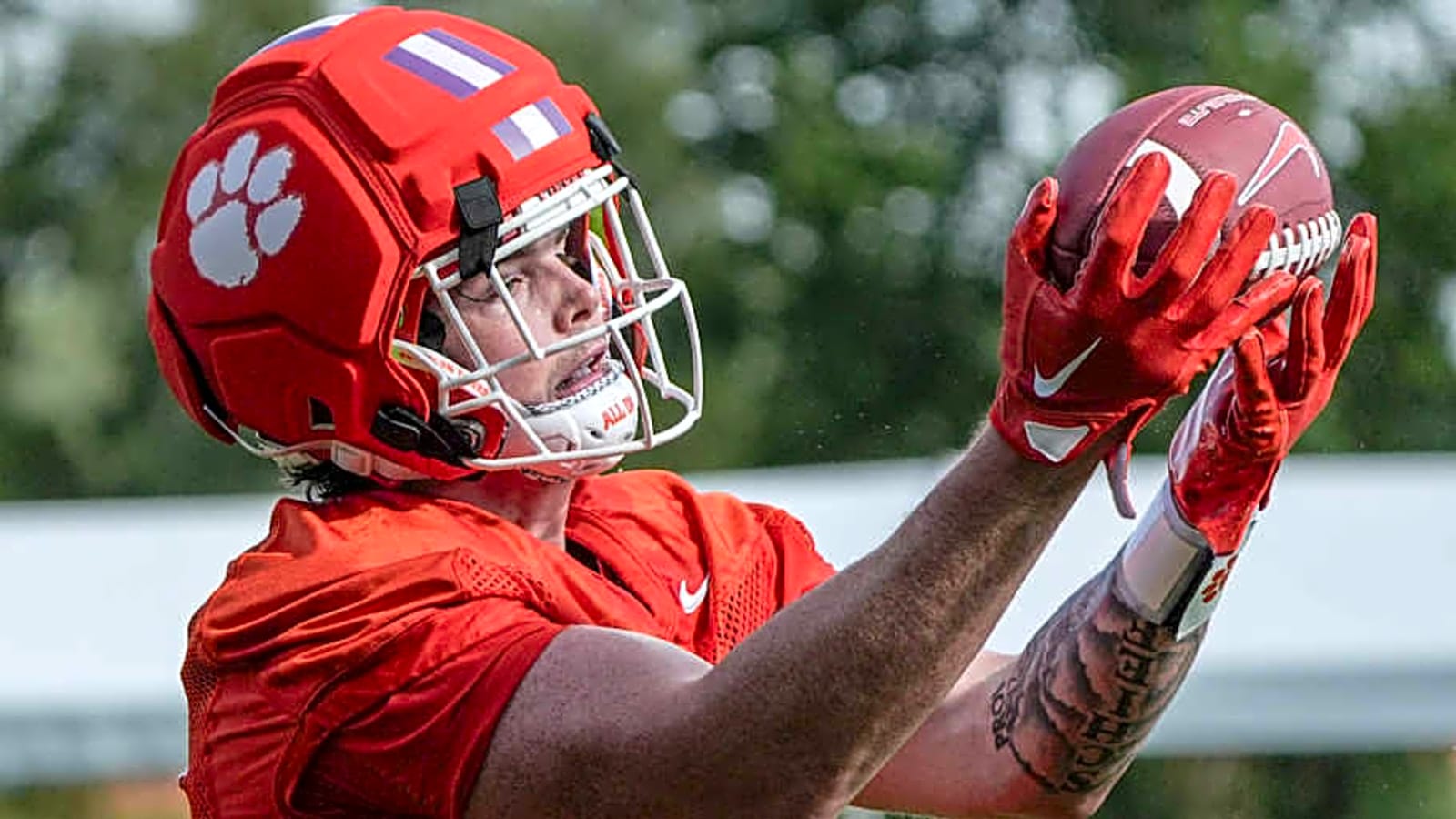 Opportunity to Join Football Team was &#39;Bigger Than Myself,&#39; Clemson TE Says