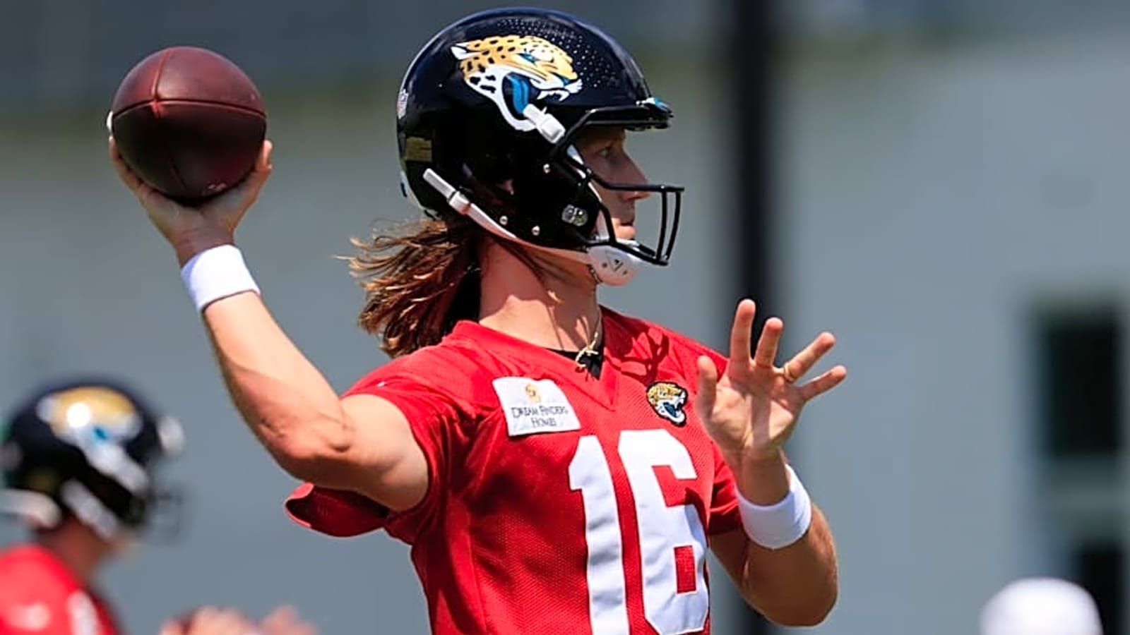 Jaguars&#39; Trevor Lawrence Reviews His Day vs. Dolphins