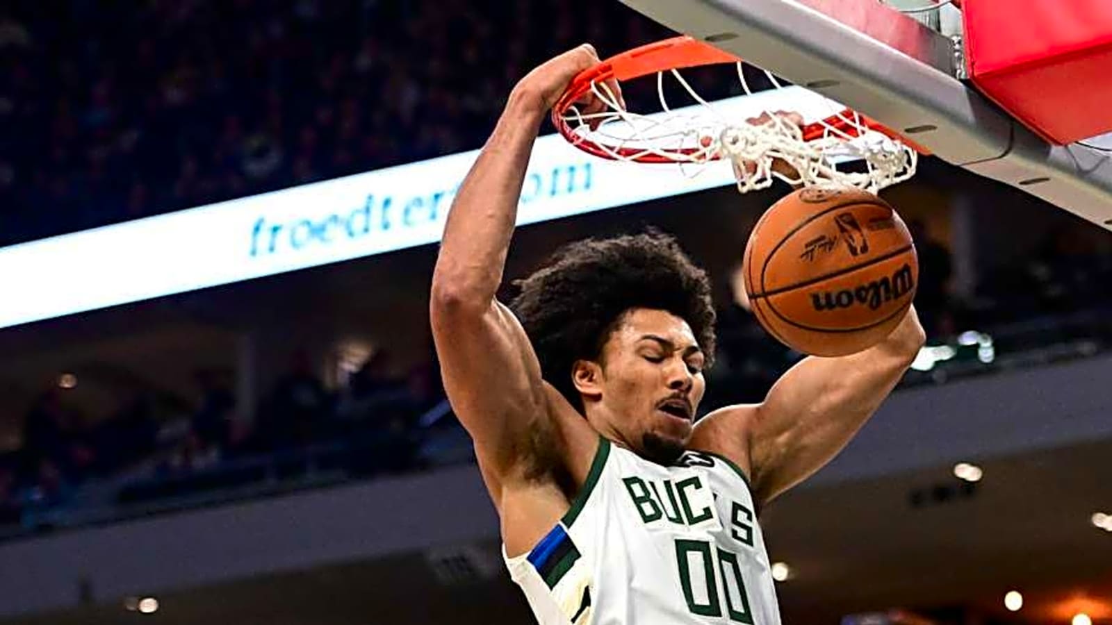 Former Knicks Center Lands Multi-Year Extension