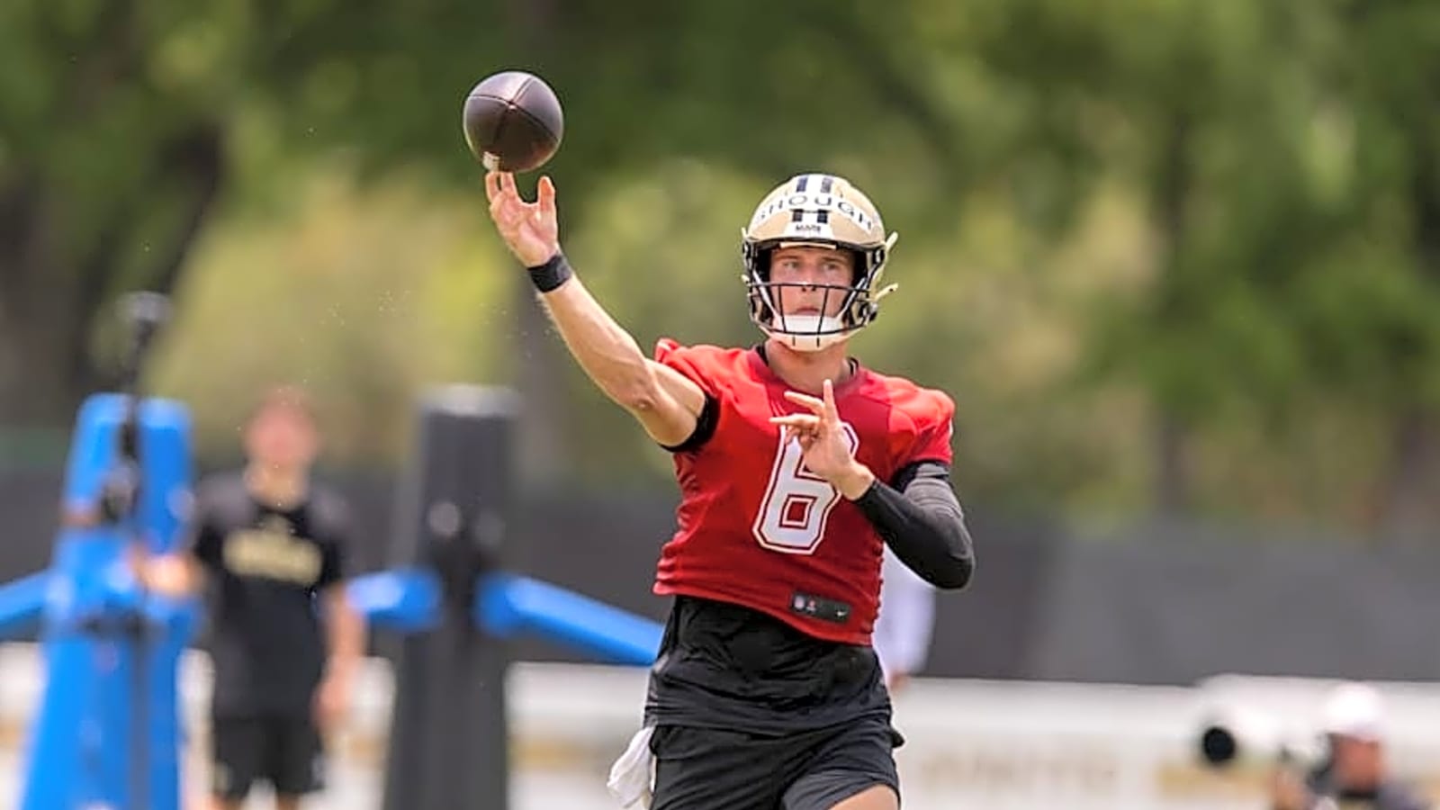 Saints Superstar Sees Himself In Tyler Shough