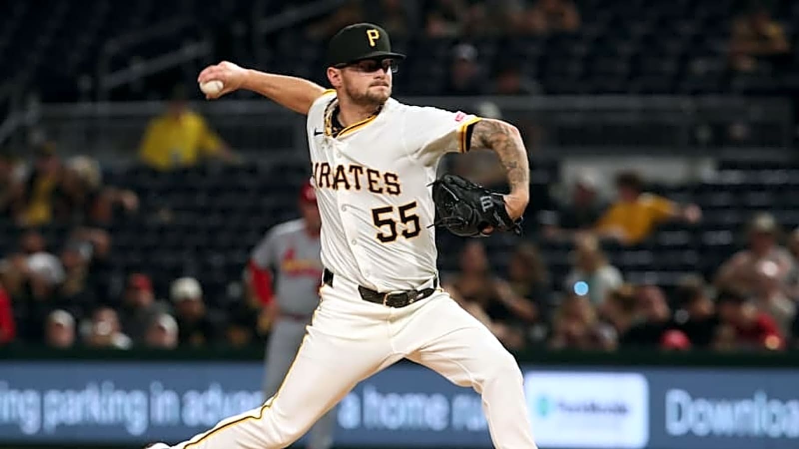Pirates Bring Back Relief Pitcher vs. Reds