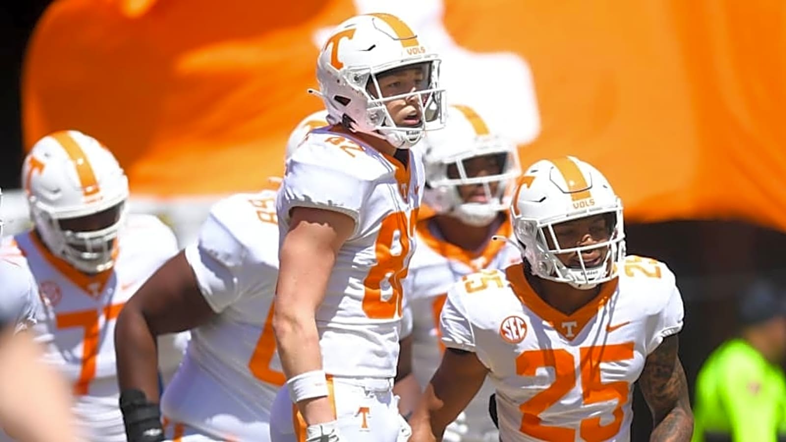 Tennessee Football Transfer Commits to North Carolina