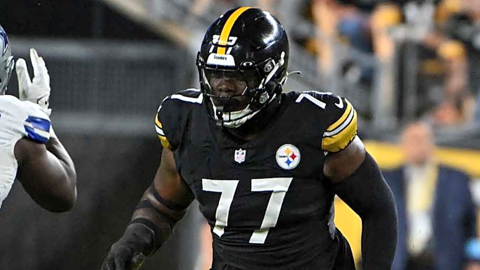 Two Key Steelers Players Injured During Bears Game