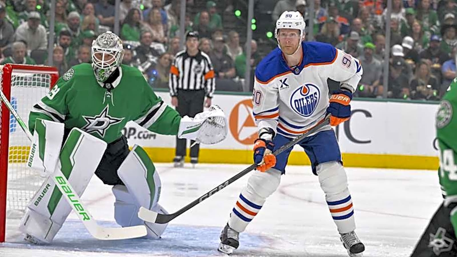 Three Candidates Can Challenge Jets Superstar for Vezina Trophy