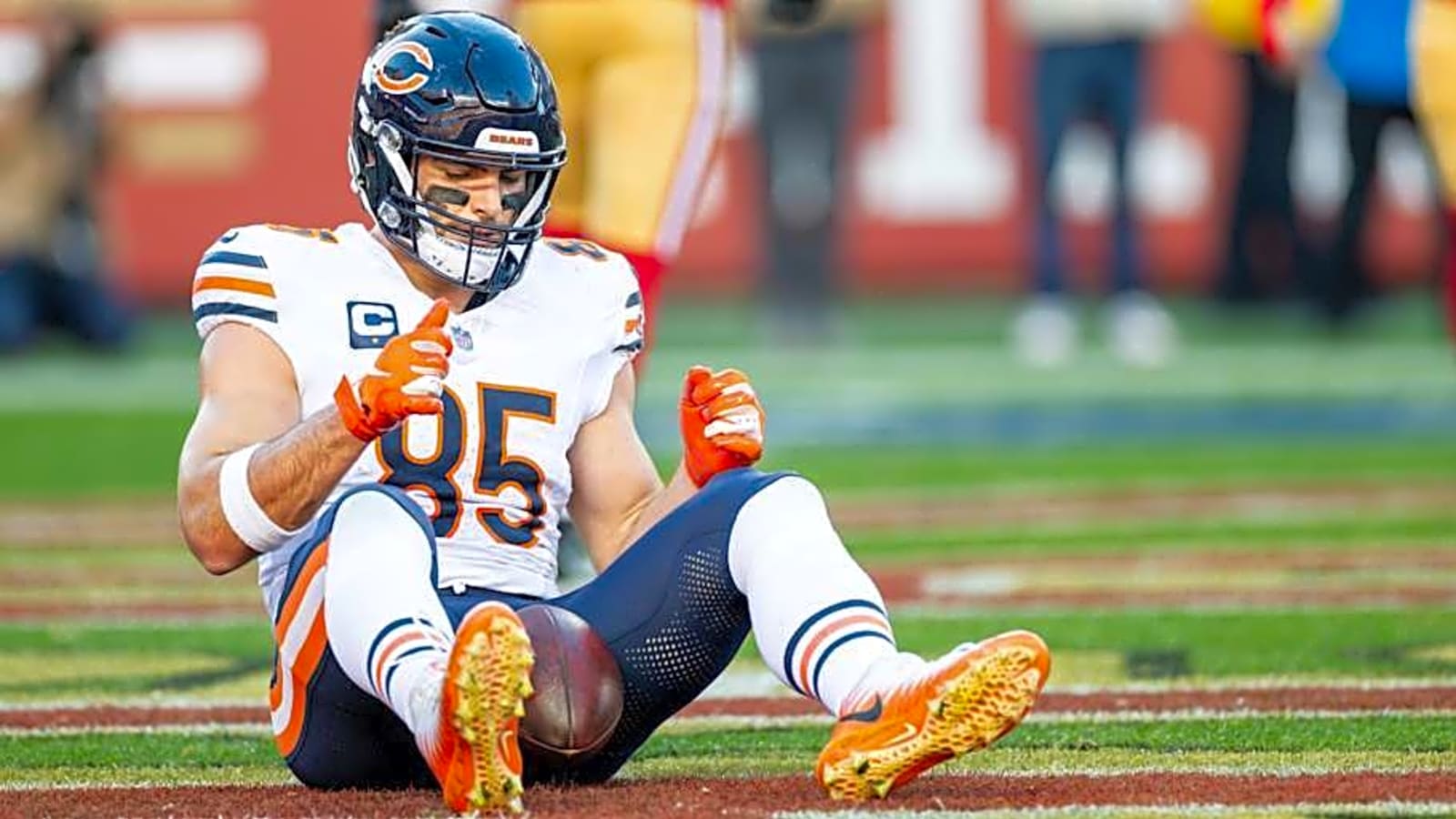 Bears TE Cole Kmet&#39;s frustrating offseason just got worse