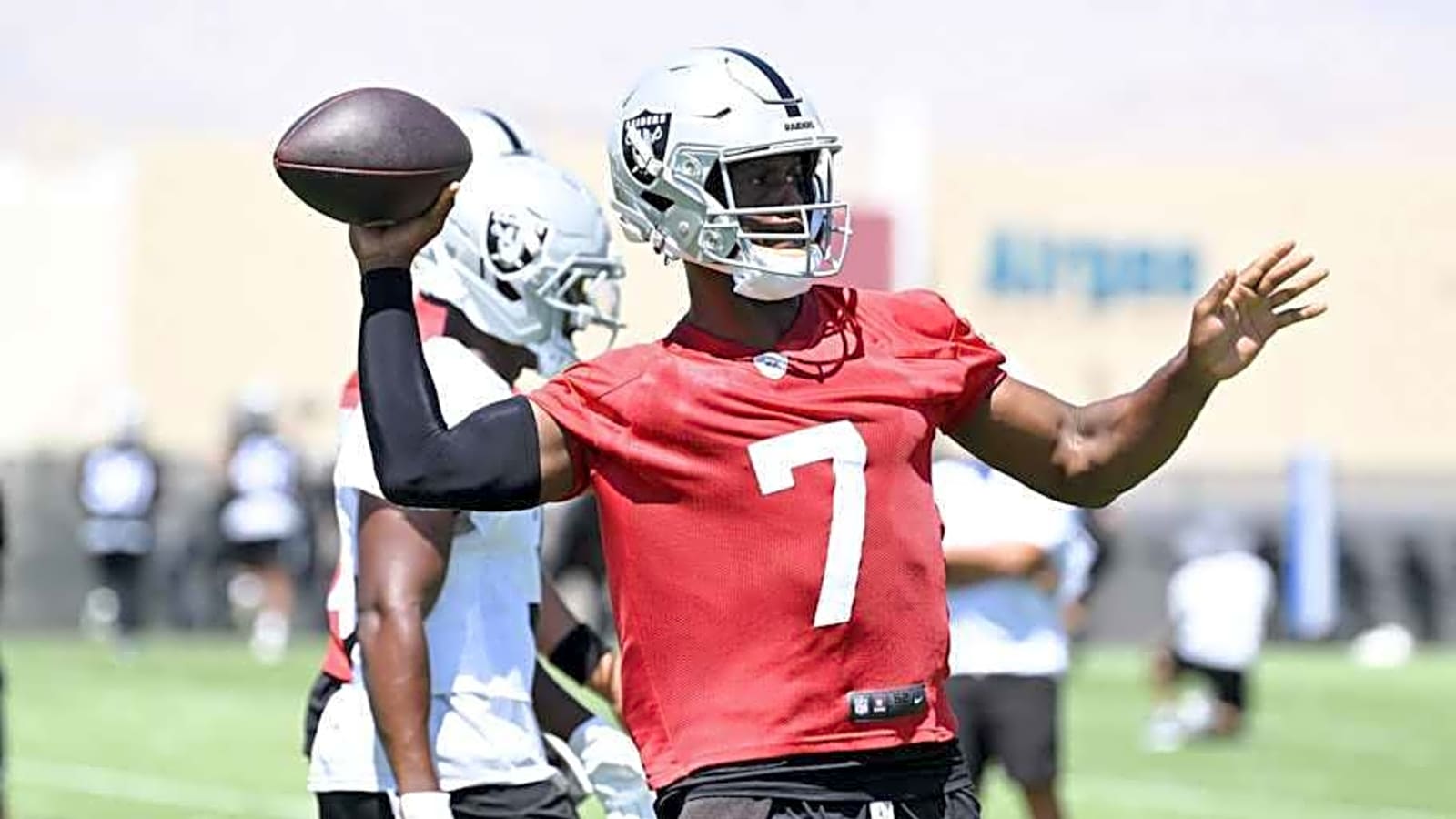 Raiders Have a Fearless QB in Geno Smith