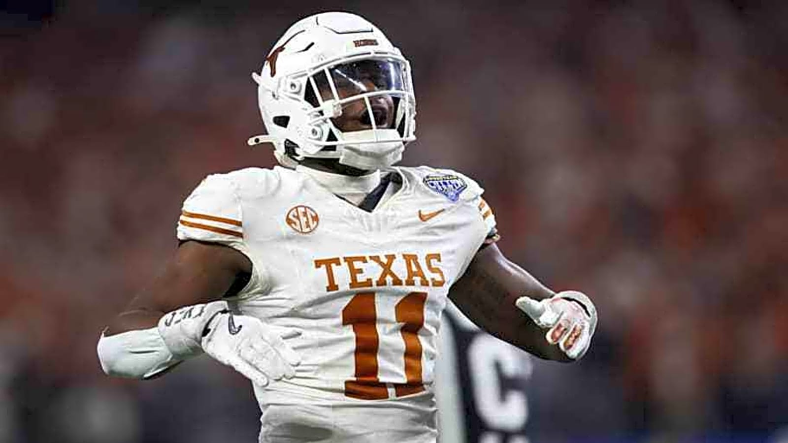 Texas Longhorns LB Colin Simmons Ranked Top 10 Player in College Football