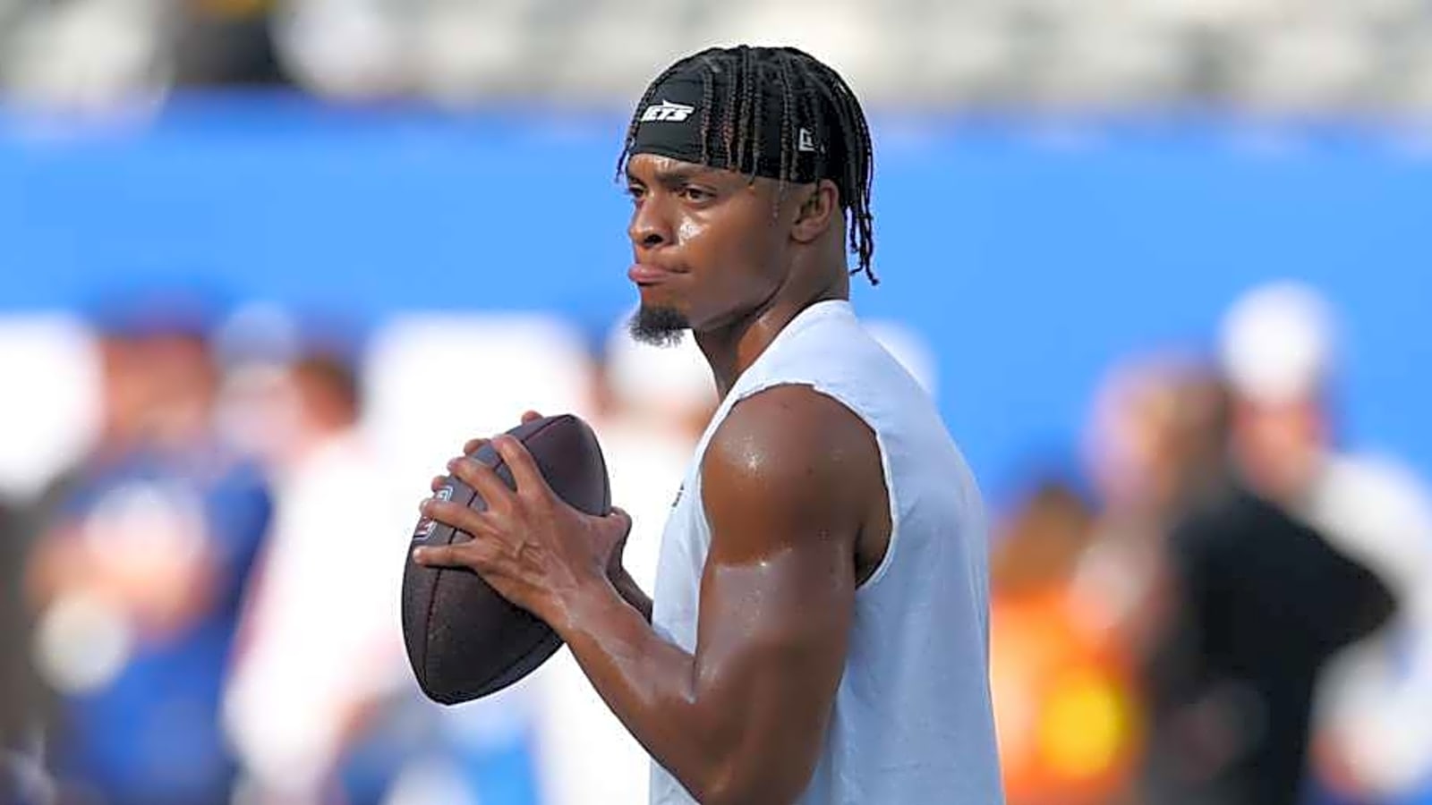 Insider Raises Concern With Jets QB Justin Fields