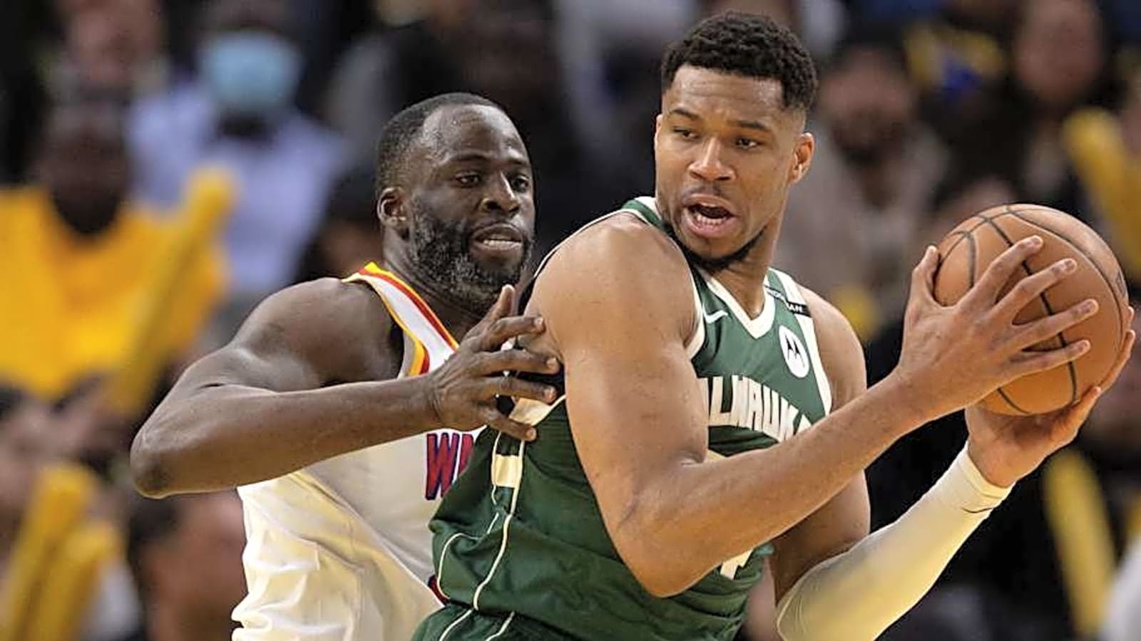 Former Bucks Forward Takes Massive Shot at Warriors&#39; Draymond Green