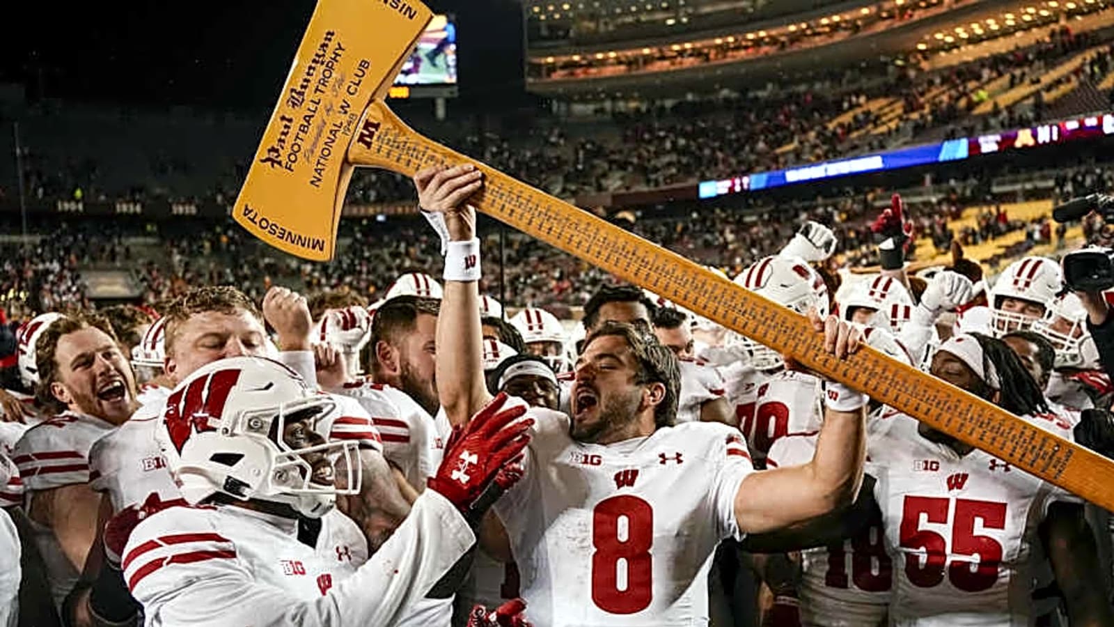 Wisconsin Badgers play in two of College Football&#39;s Top 25 rivalries, according to The Athletic