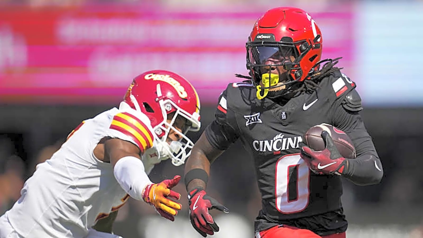 Cincinnati Bearcats Football Wide Receiver Isaiah Johnson Dives Into Opening Spring Football Days
