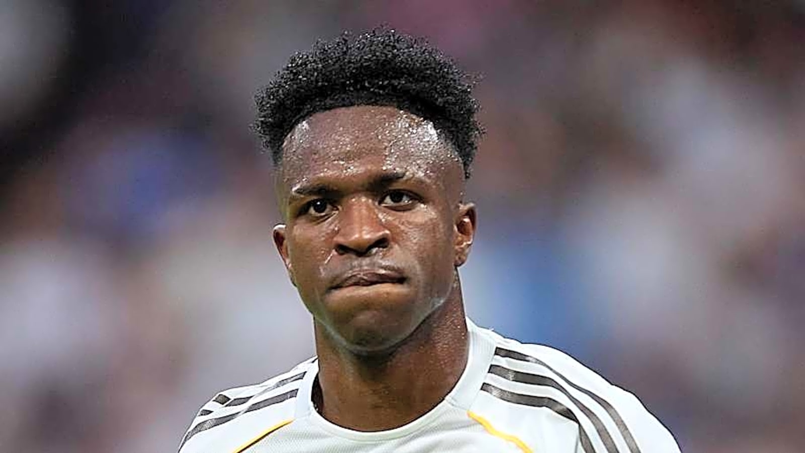 (Watch) Vinicius Jr. Storms Down Tunnel After Being Substituted in the El Clasico