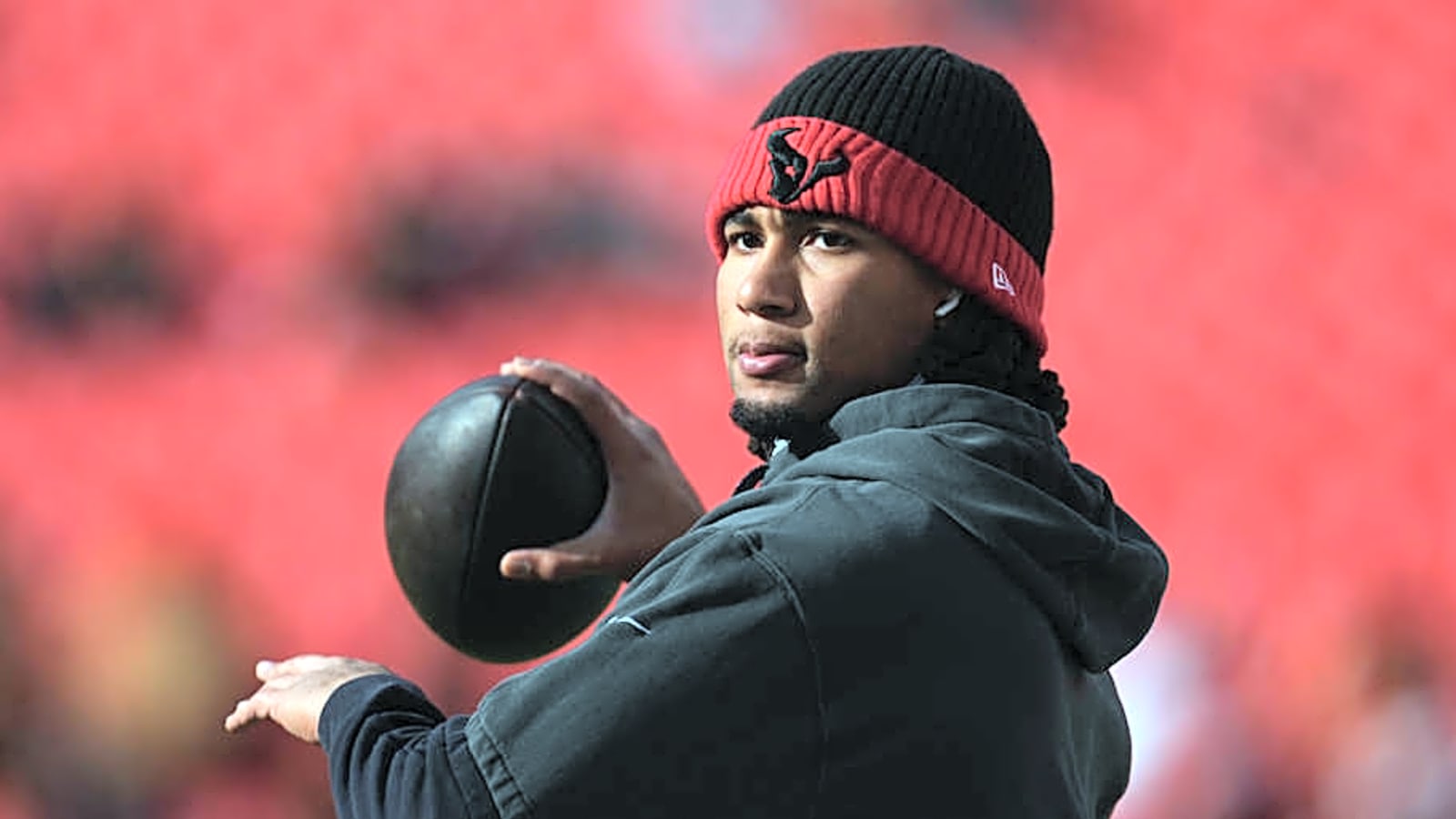 CJ Stroud becomes center of attention at OTAs after injury concern