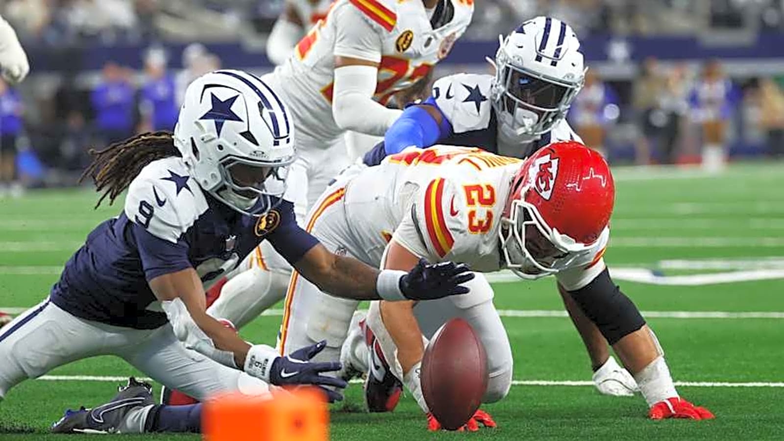 What Stands Out in Every Chiefs Loss & Win Statistically