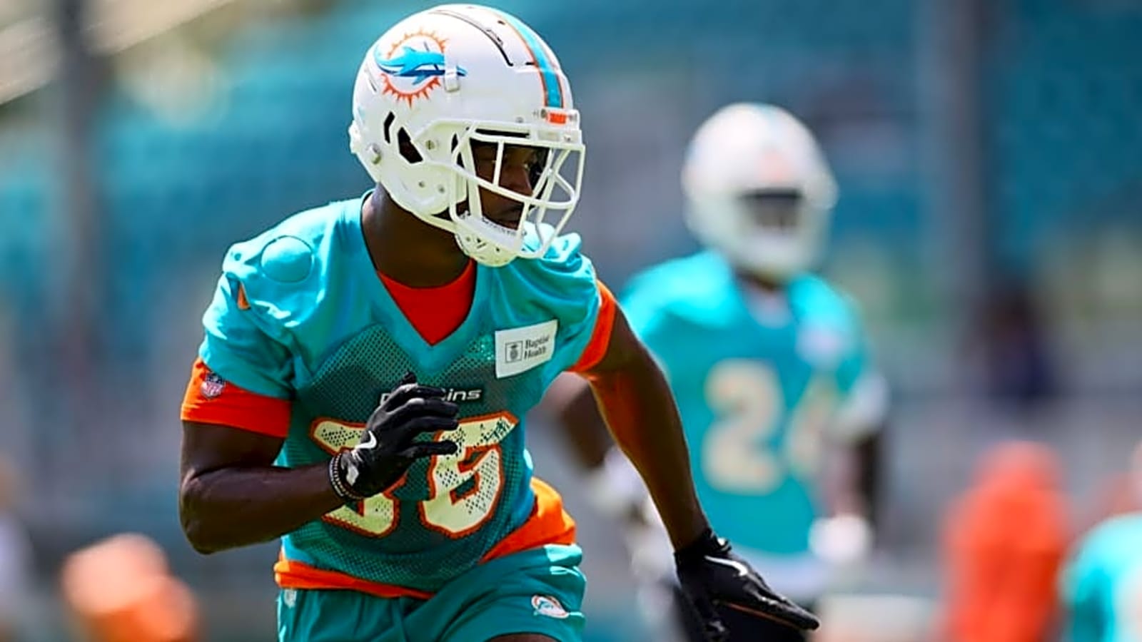 Young Cornerback Gets Seal of Approval from Tyreek