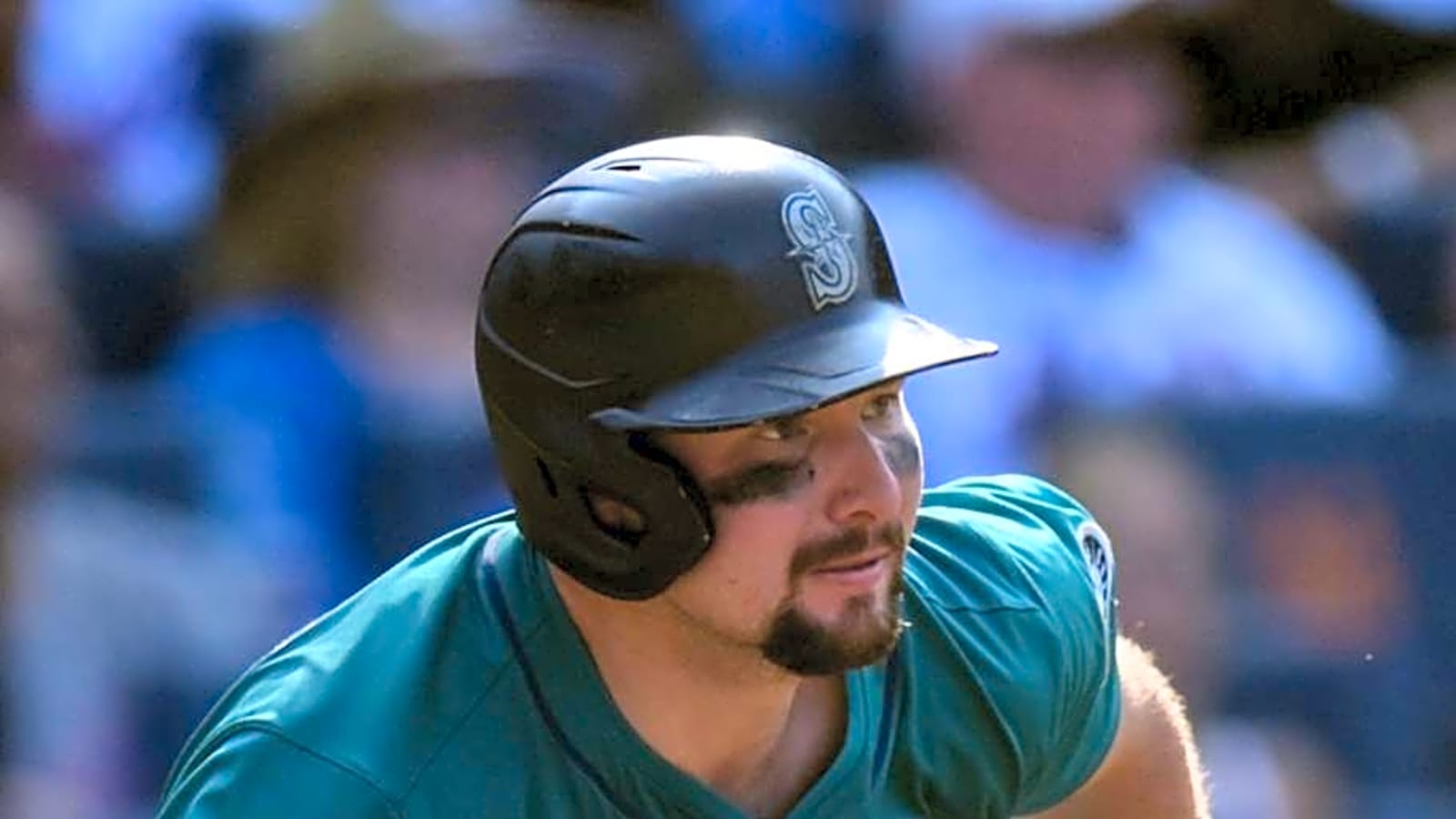 Cal Raleigh&#39;s Catchers Gear For Little League Classic Absolute Fire