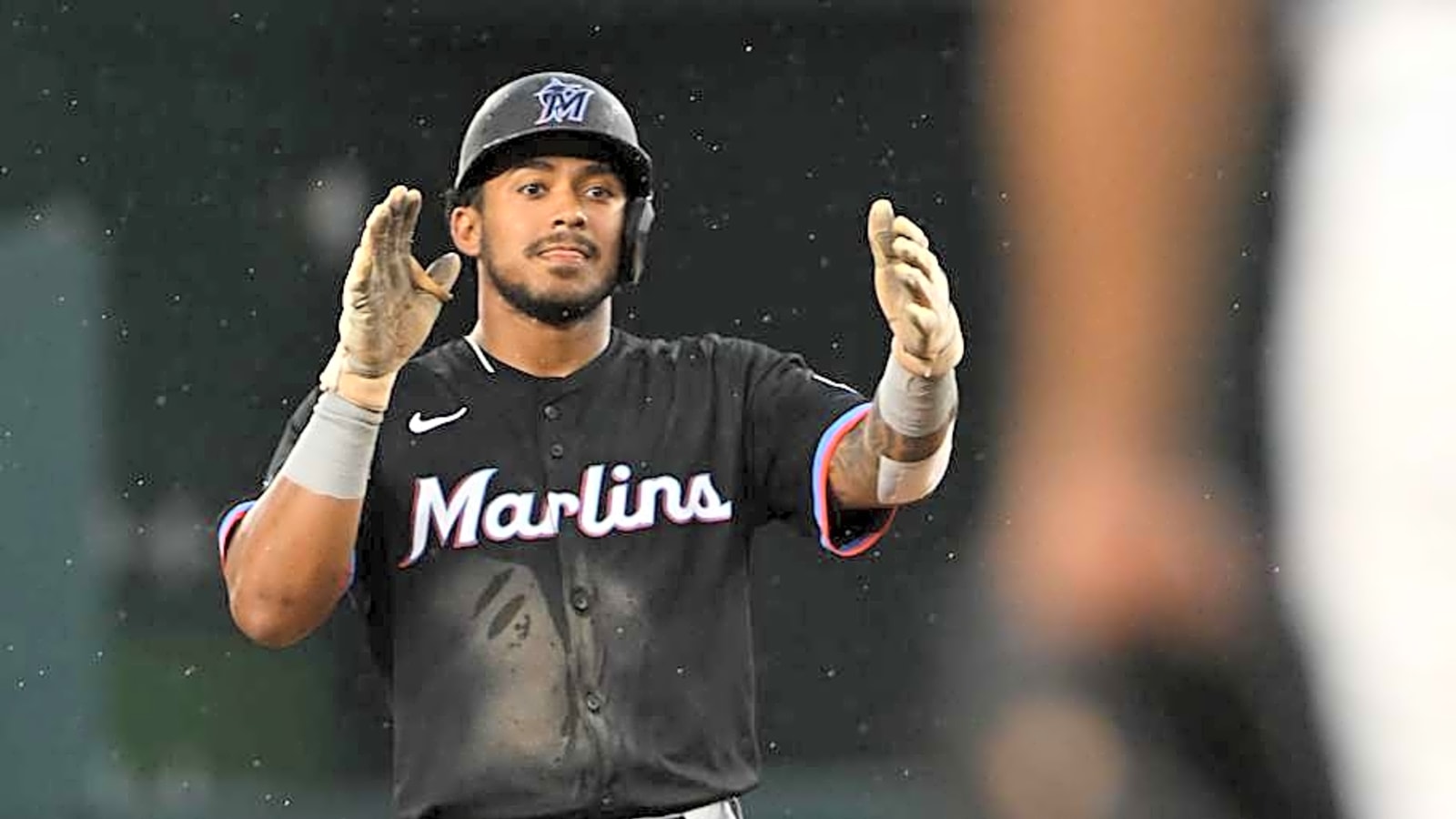 Why the Cincinnati Reds Should Trade for This Marlins Outfielder
