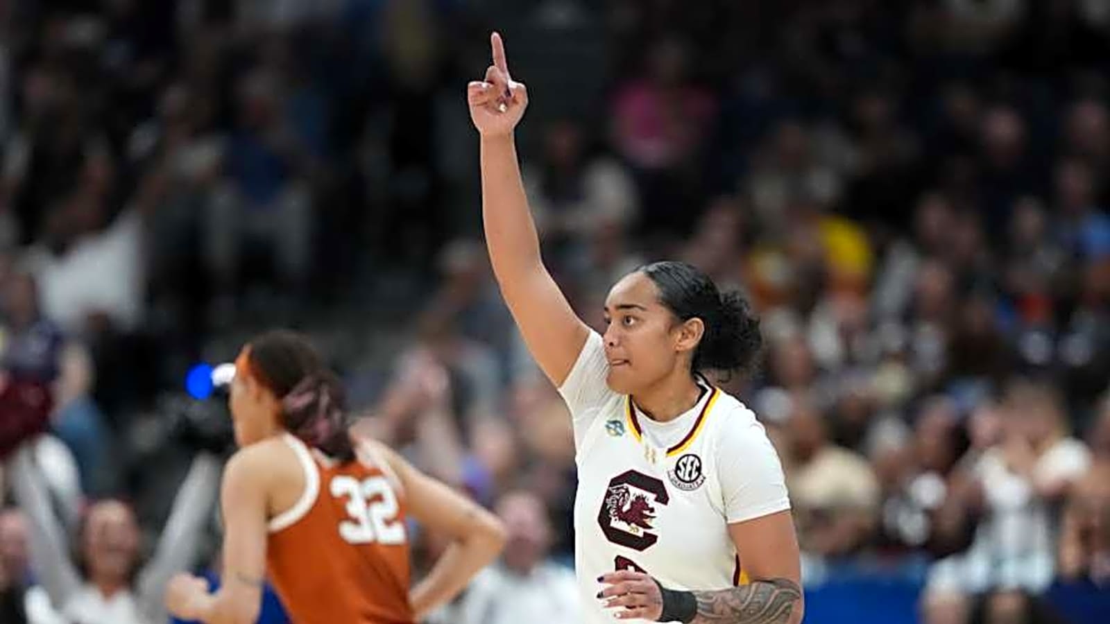 The Atlanta Dream select South Carolina&#39;s Te-Hina Paopao in the Second Round