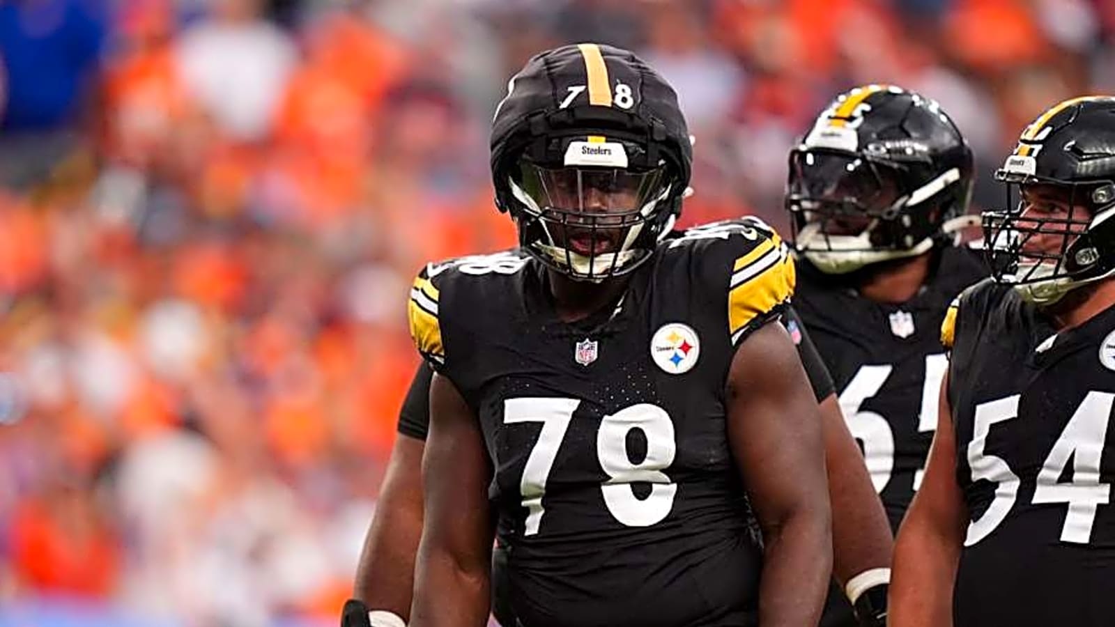 Dolphins Veteran Guard Has High Praise For Rookie Lineman