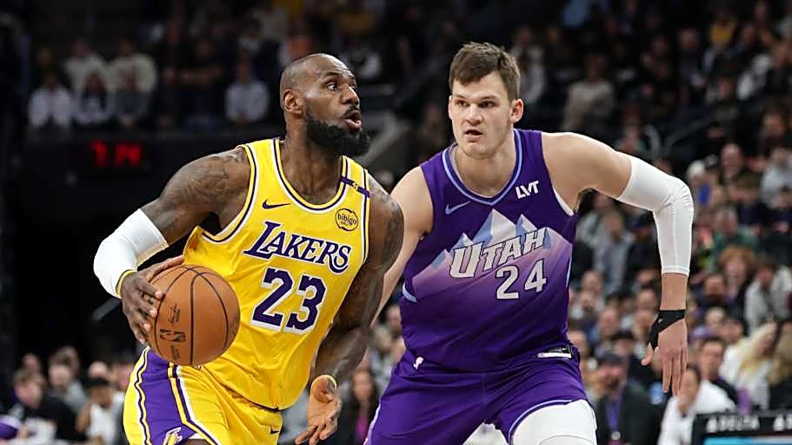 NBA Insider Updates Lakers, Walker Kessler Trade Rumors