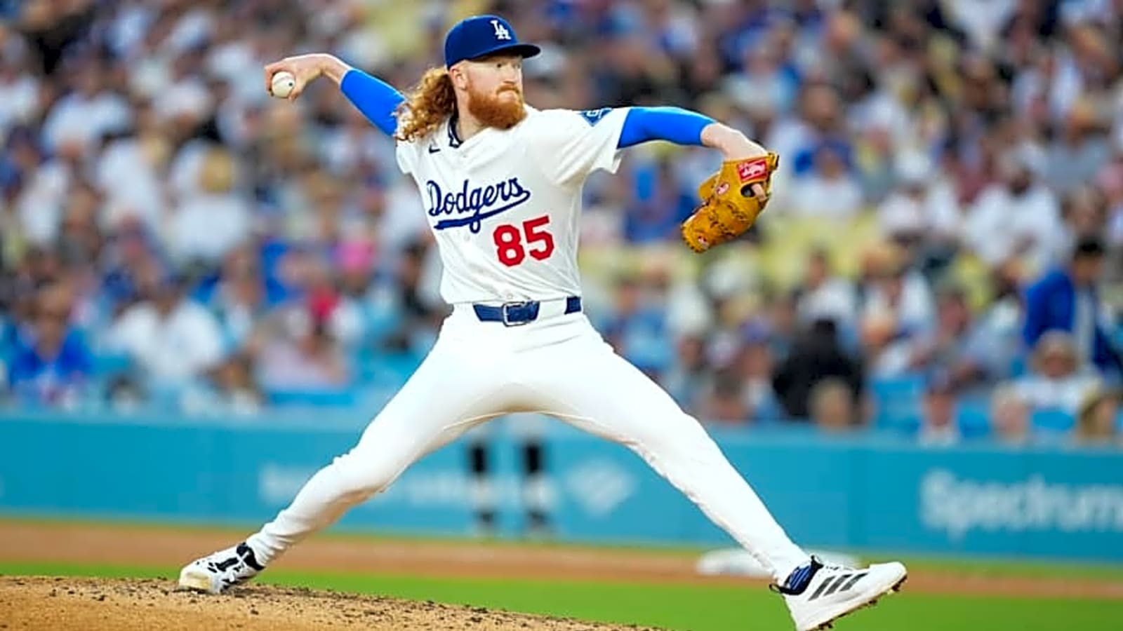 Yankees Favorites to Land Dodgers Pitcher