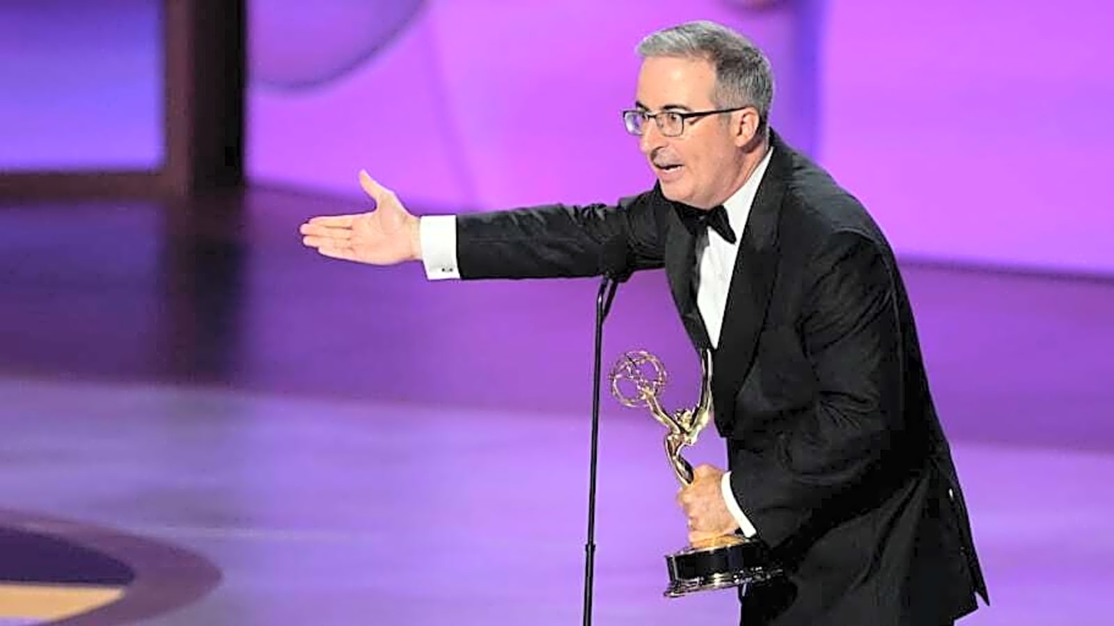 John Oliver Offers to Blindly Rebrand MiLB Teams on HBO&#39;s &#39;Last Week Tonight&#39;
