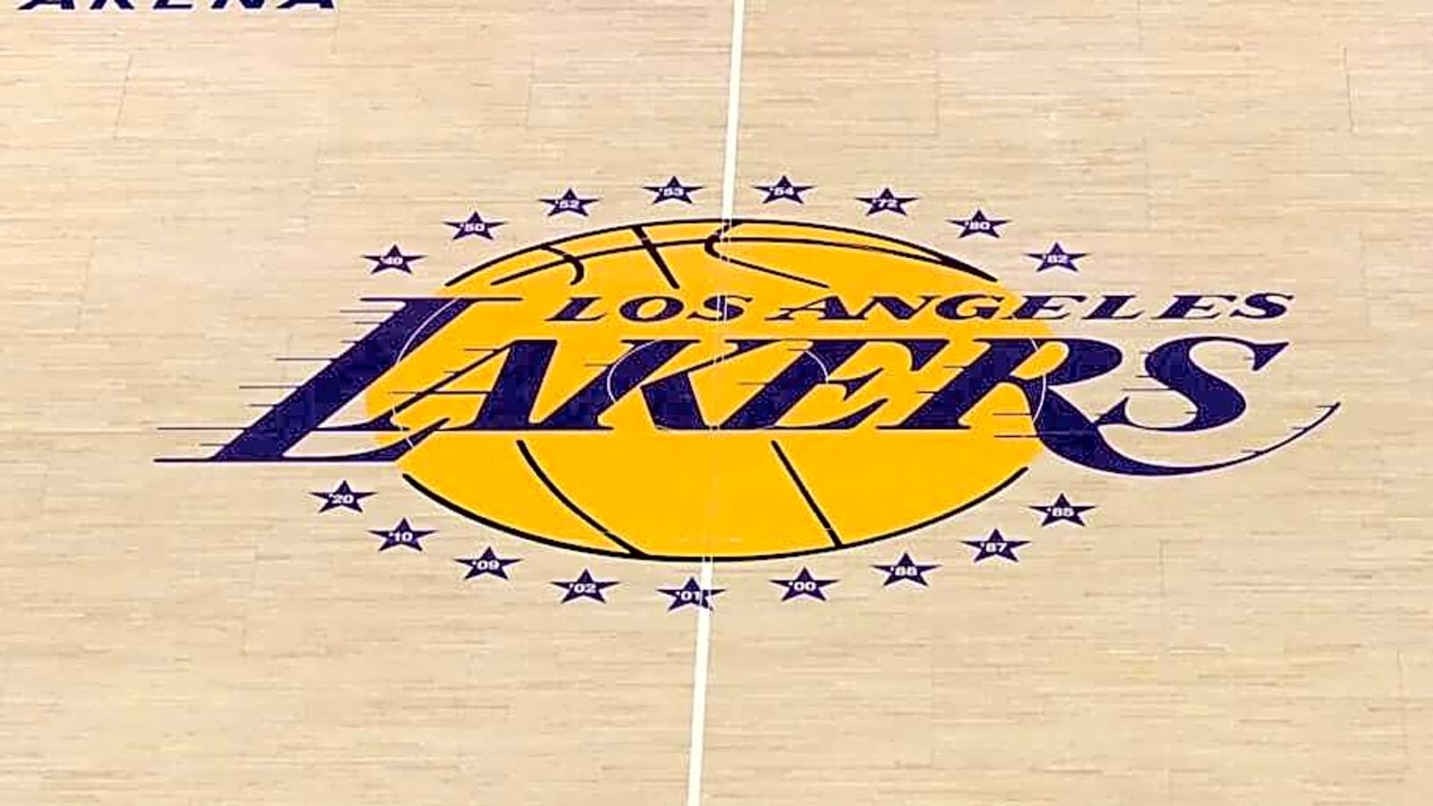  Los Angeles Lakers Sign Former NBA 1st-Overall Pick