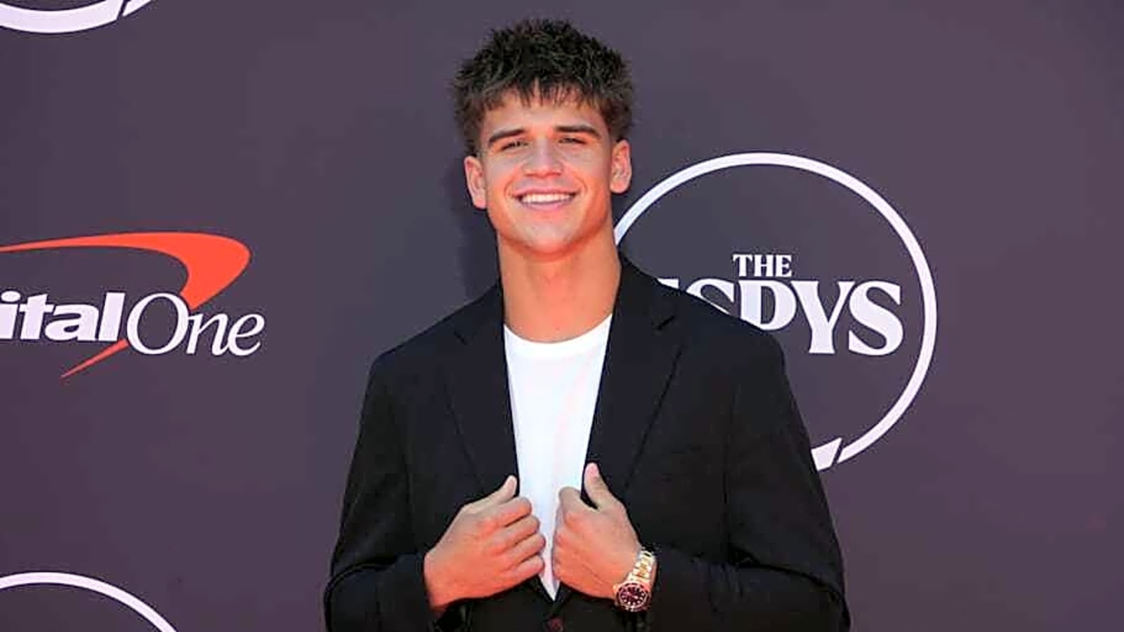 BYU 5-star QB commit draws attention with high-profile NIL partnership