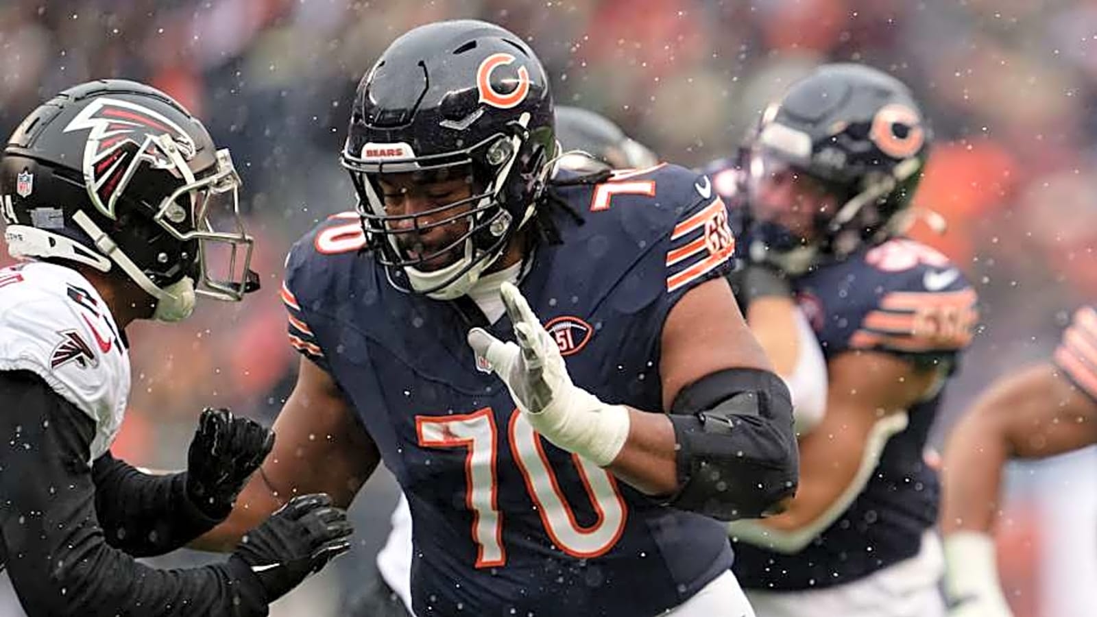 Braxton Jones may have lost his grip on Bears&#39; starting left tackle job