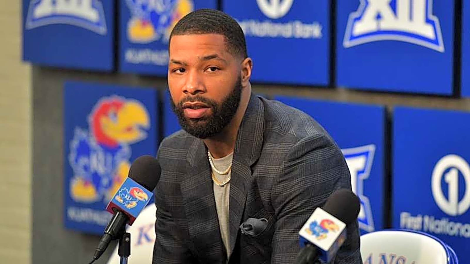 Former Kansas Star Arrested in Airport on Fraud Charges