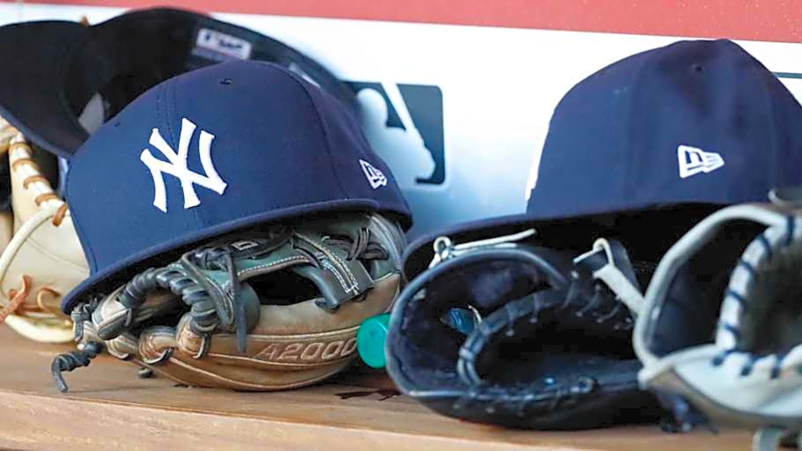 Ex-Brewers Gold Glover Named Top-25 Free Agent After Strong Yankees Stint