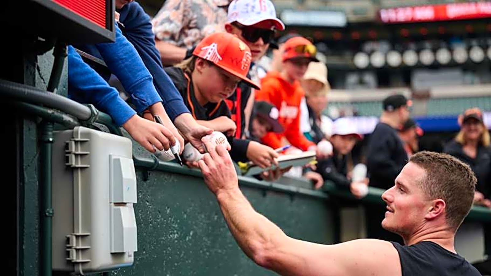 Inaugural &#39;Rivalry Weekend&#39; Begins with Giants Taking on The Athletics