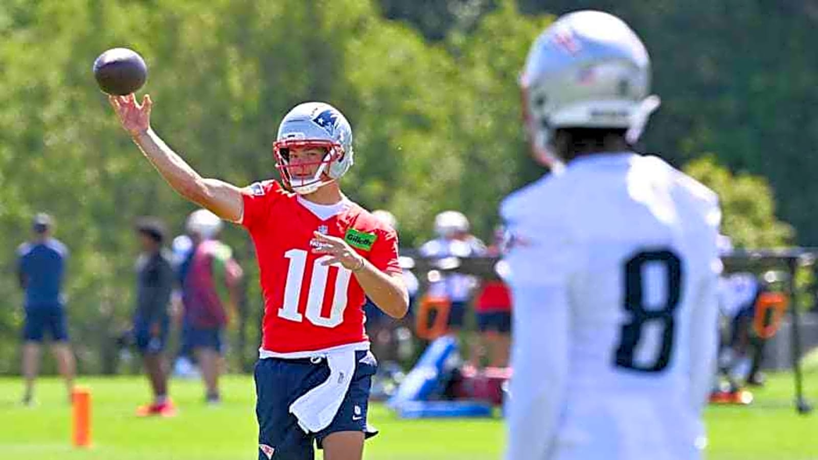 Tar Heels&#39; Drake Maye Leaving His Mark in Patriots Camp