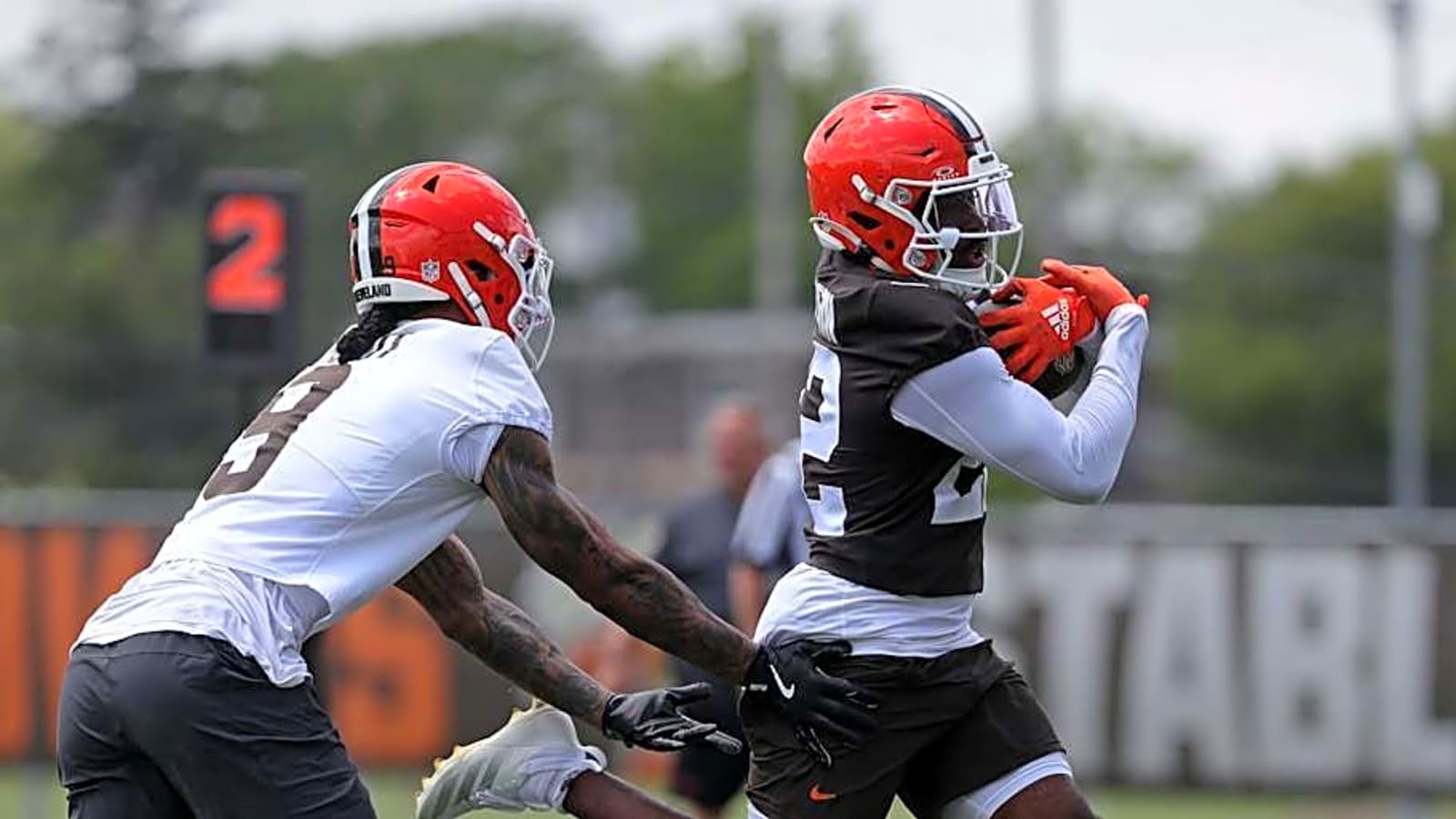 Former Tennessee Football Star Dylan Sampson Could Be the Browns&#39; Breakout Star in 2025