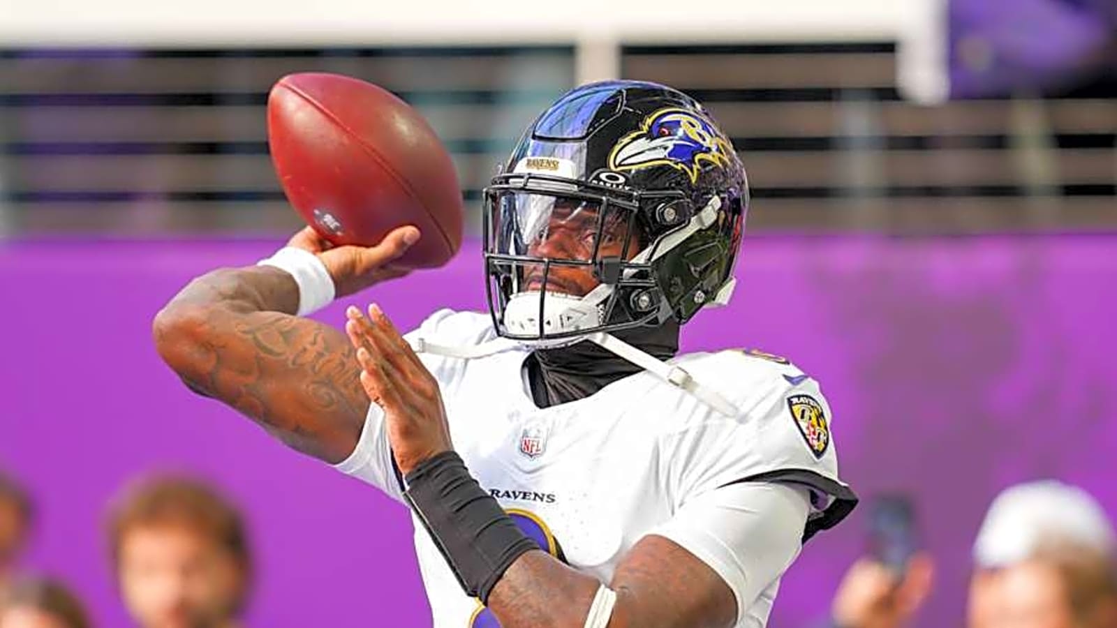 Ravens&#39; Lamar Jackson Held Back by Self-Set Standard