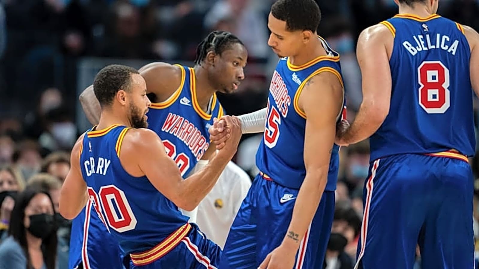 Former Warriors Champion, Lakers Forward Signs With New Team