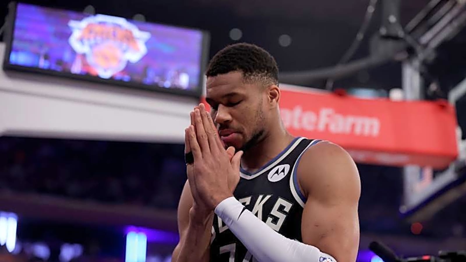 Bucks&#39; Giannis Antetokounmpo Reveals Thoughts on One Day Playing in New York