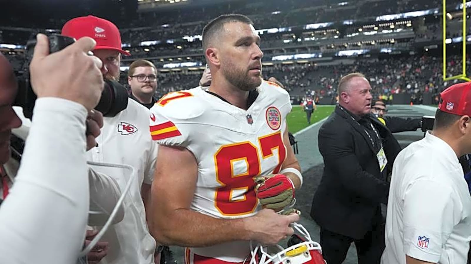 Three Players Chiefs Must Keep This Offseason