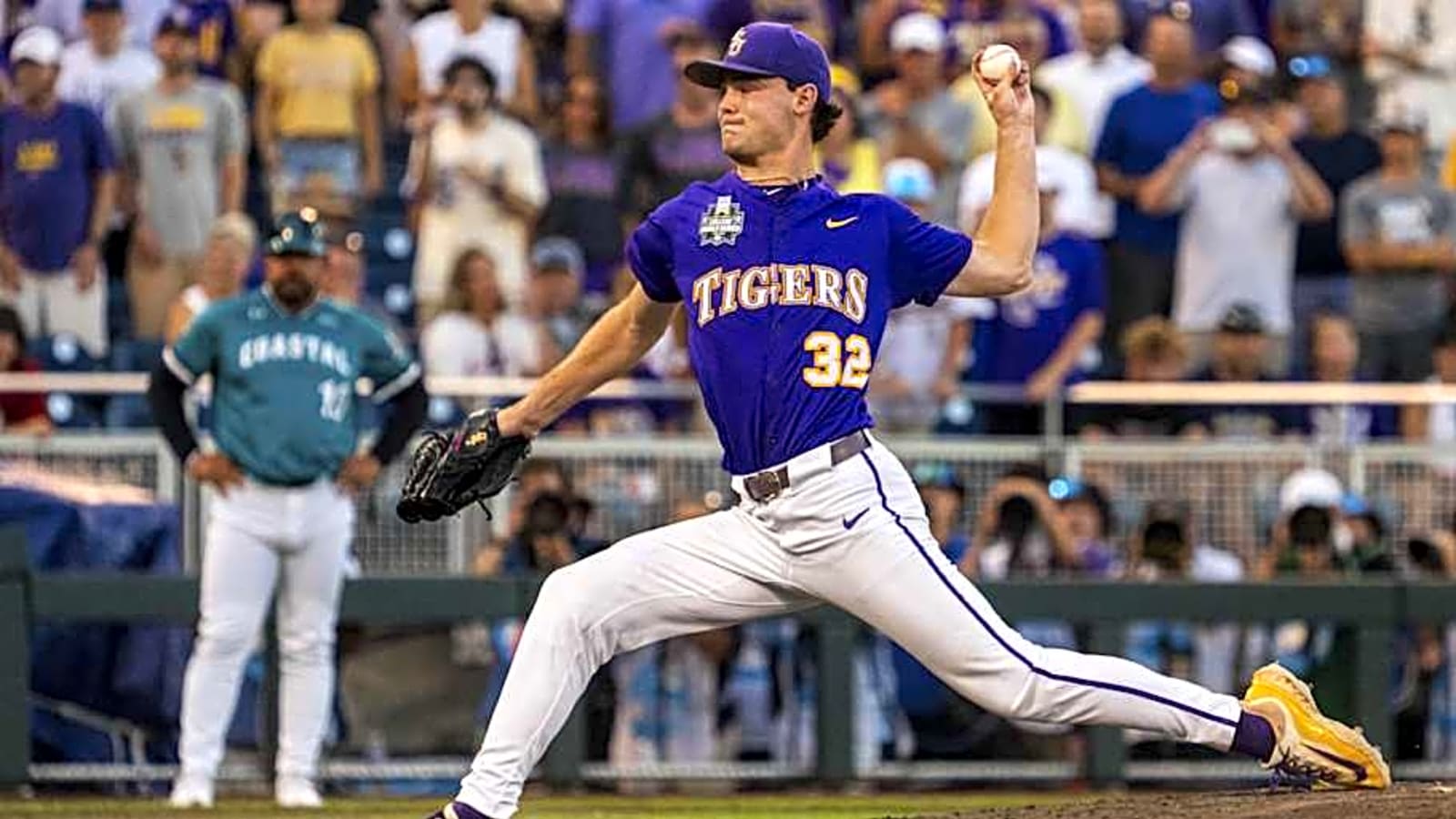 Seattle Mariners Fans Offer Opinion on Who They Think Club Should Draft at No. 3