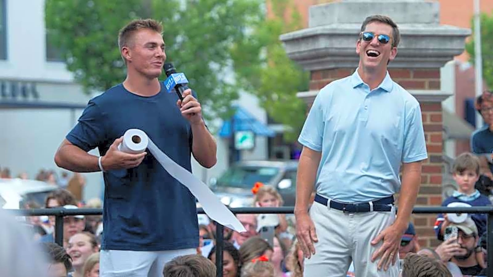 Denver Broncos&#39; Bo Nix, NFL Great Eli Manning Set Guinness World Record